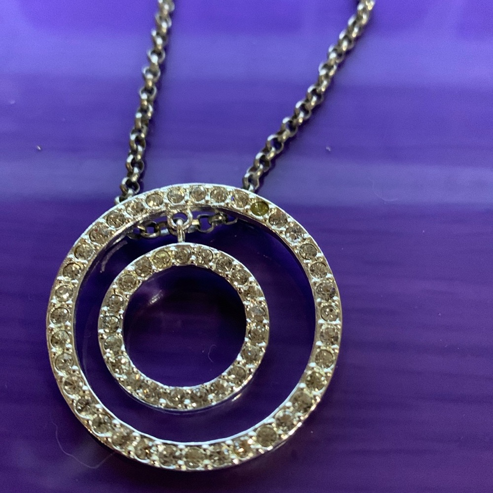 Gorgeous necklace 23”*